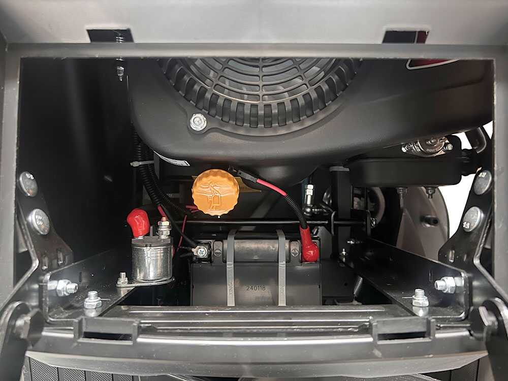 Cortadora de césped con asiento GeoTech-Pro RM 75-660 CSM