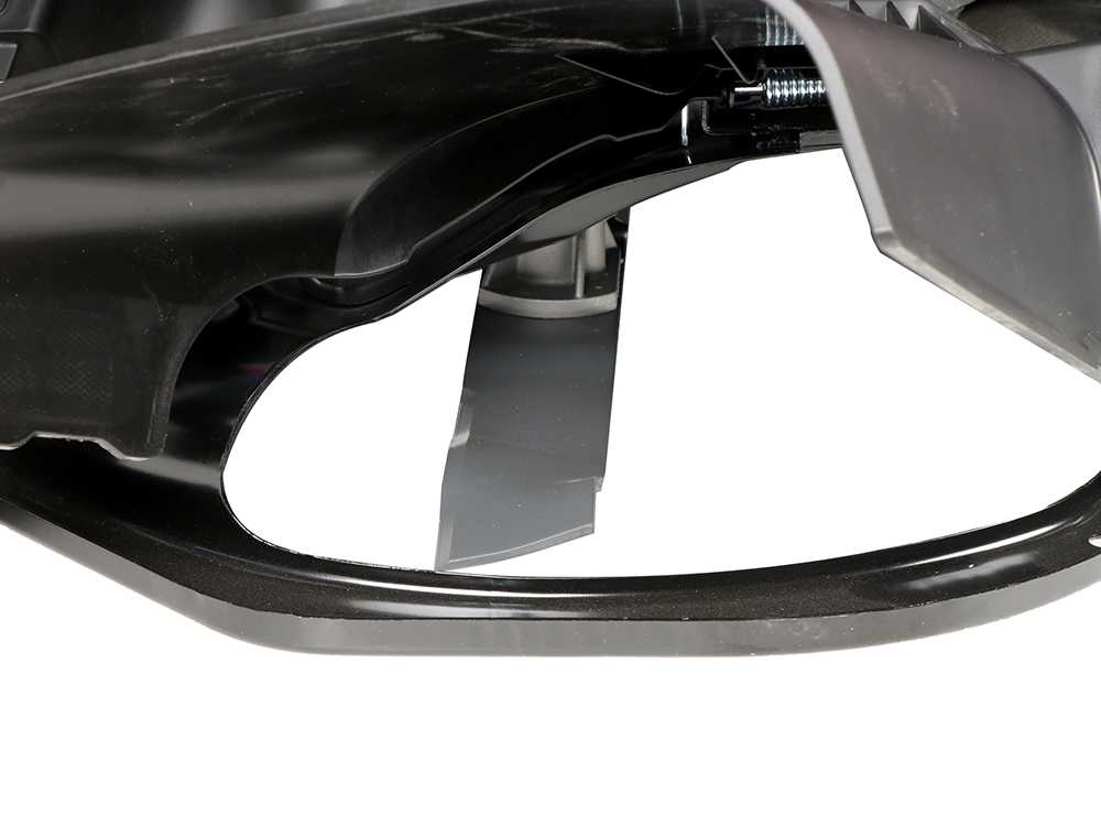 Cortadora de césped con asiento BRONCO 107T-S 